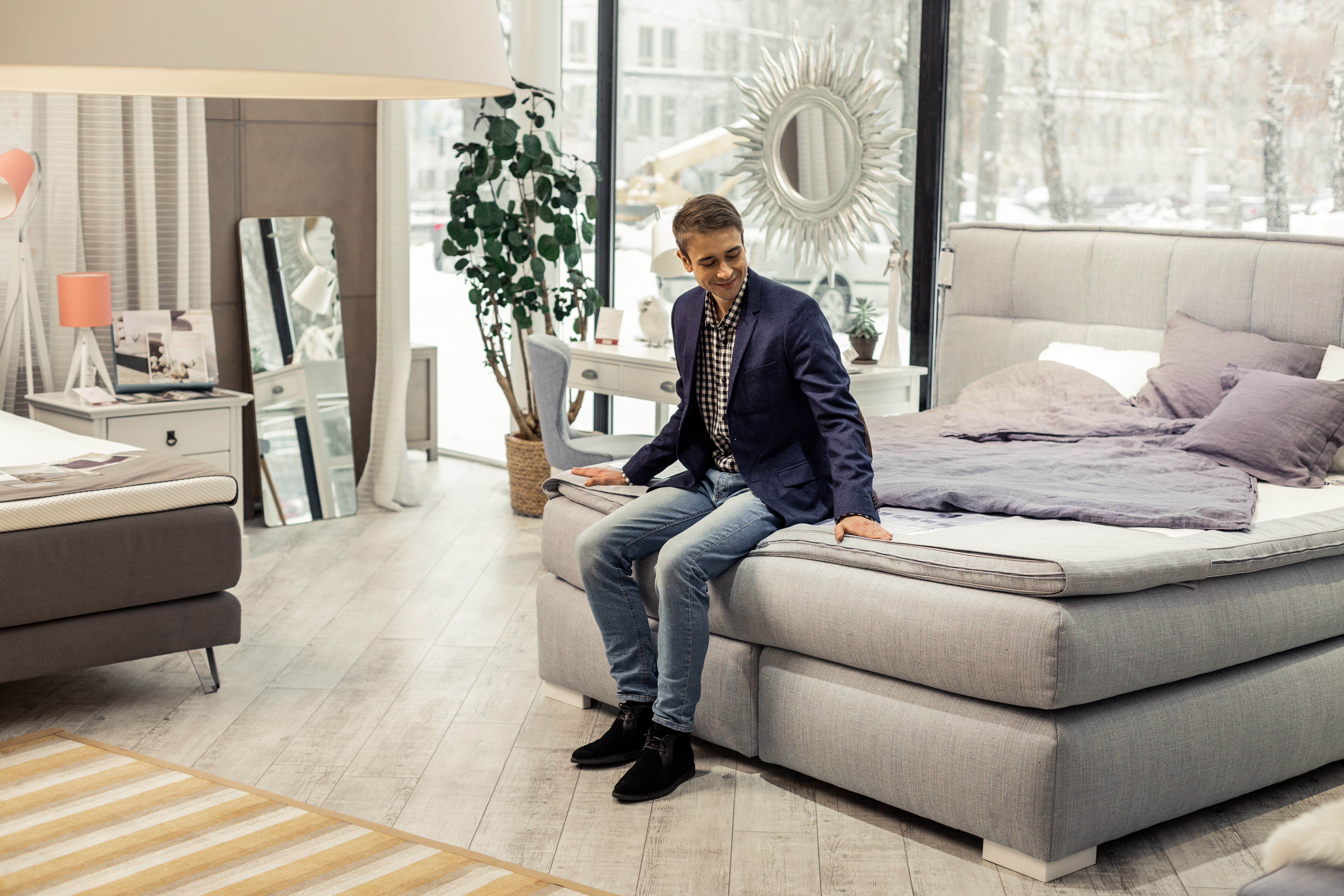 Mattress_guy_sitting.jpeg